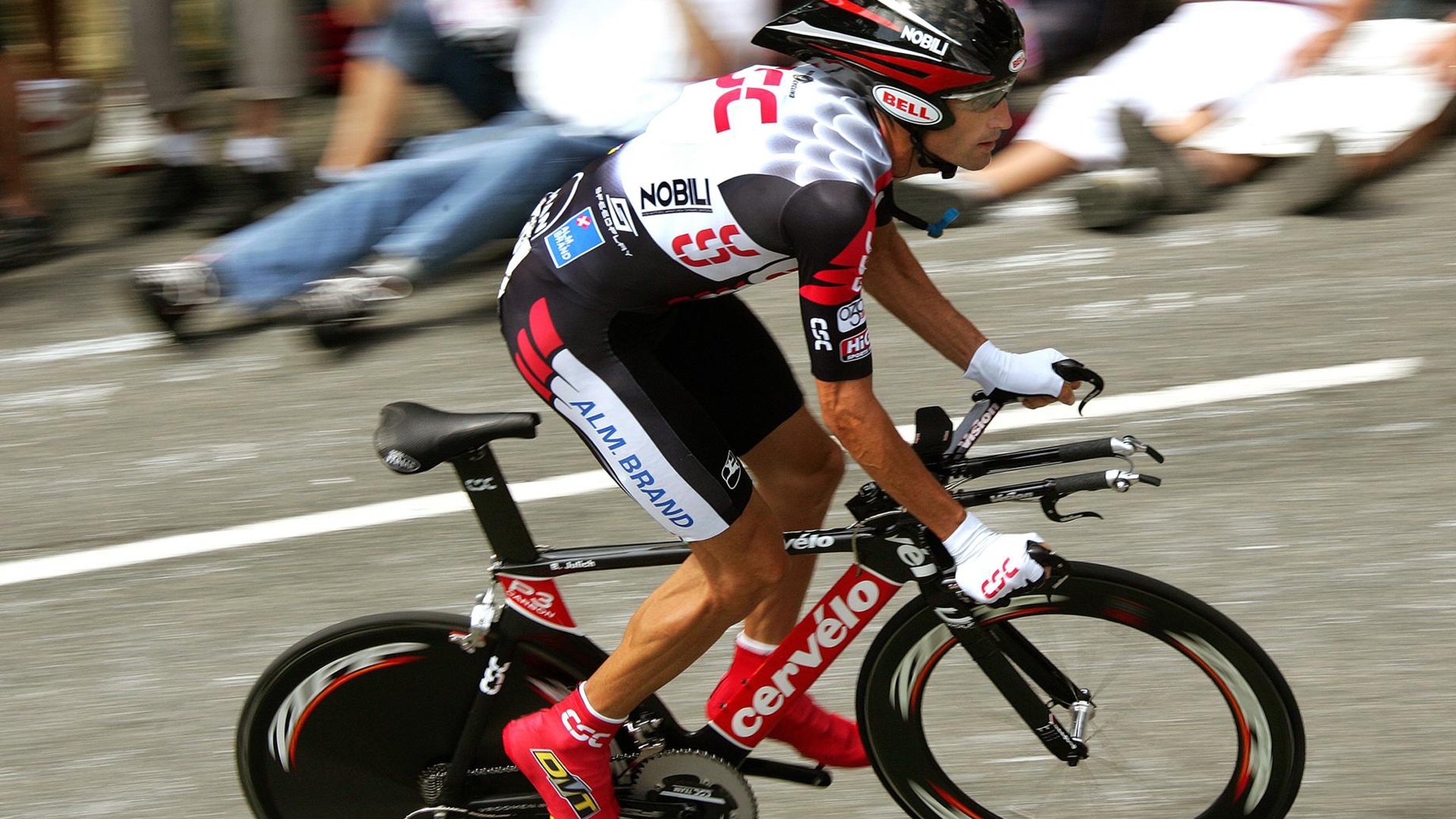 燃烧的青春与激情：新一代车手崭露头角的故事，燃烧的青春演员