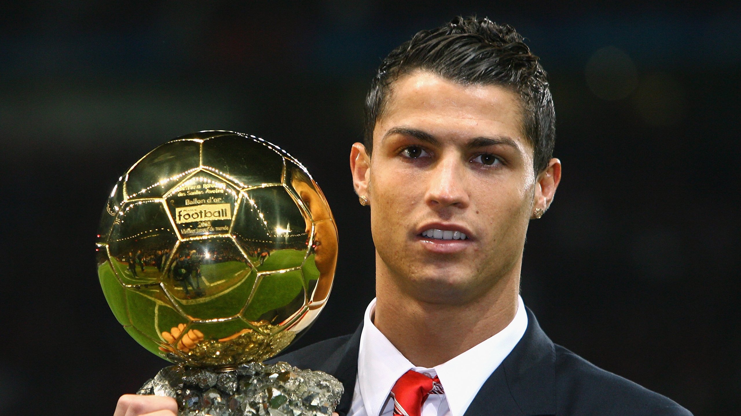 赛场上“绝佳配合”的背后：团队合作的艺术，团队完美配合