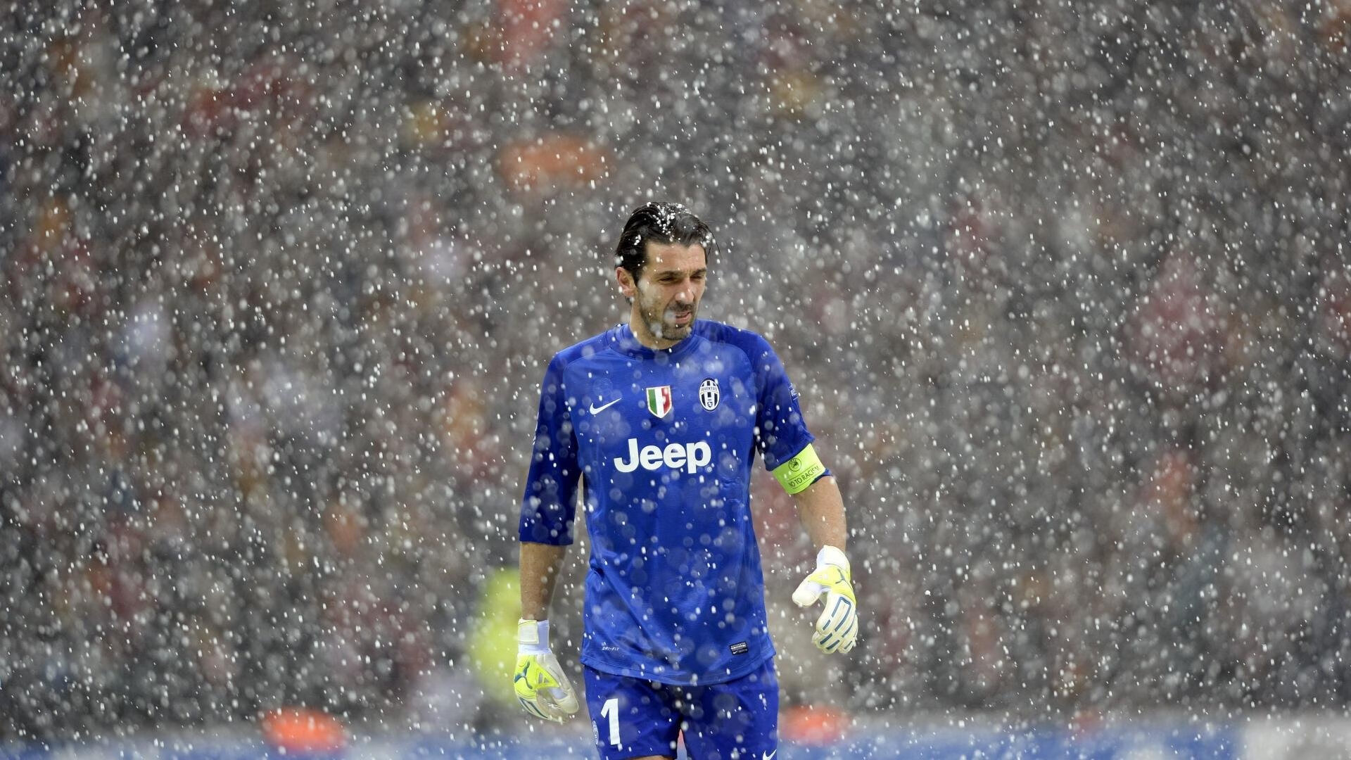 雪中失误变神助攻，塞内加尔后卫封神出圈，塞内加尔鳎